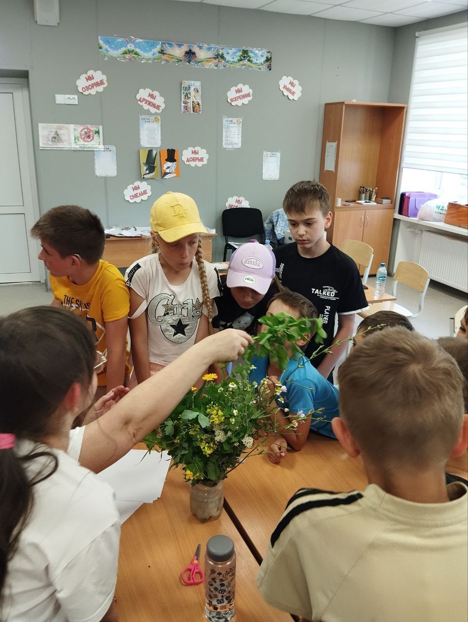 Изображения школьного лагеря.
